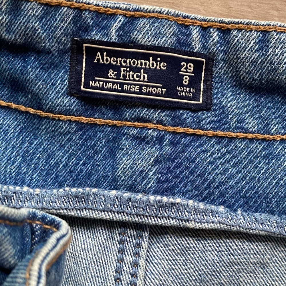 Abercrombie and Fitch Natural Rise Shorts - Picture 5 of 6